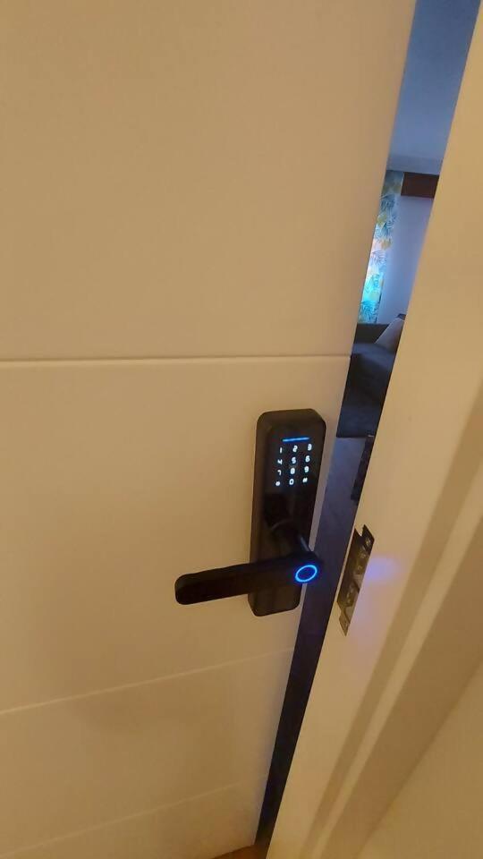 Apartamento Centrico Cerca De La Playa Bueu Luaran gambar