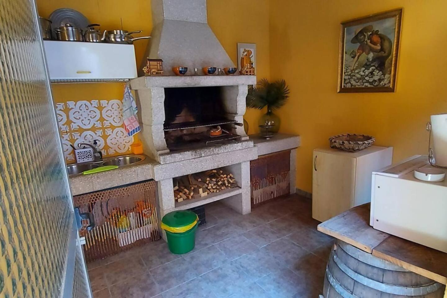 Apartamento Centrico Cerca De La Playa Bueu Luaran gambar